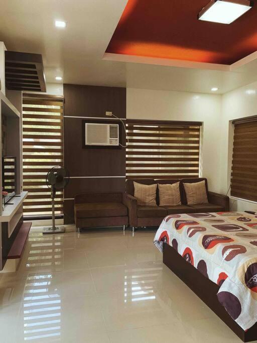 Beach Getaway Studio Villa In Lobo Exterior photo