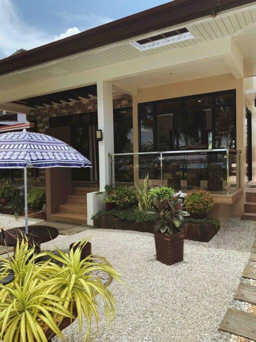 Beach Getaway Studio Villa In Lobo Exterior photo