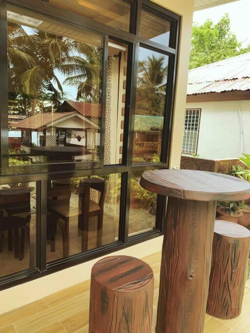 Beach Getaway Studio Villa In Lobo Exterior photo