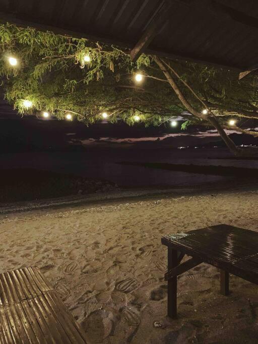 Beach Getaway Studio Villa In Lobo Exterior photo